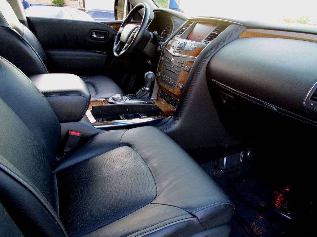 2012 INFINITI QX56 Image 14