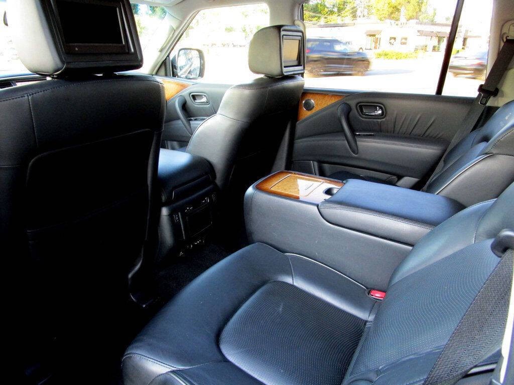 2012 INFINITI QX56 Image 18