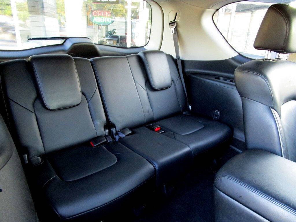 2012 INFINITI QX56 Image 19