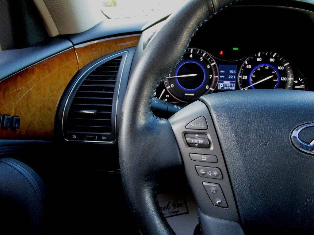 2012 INFINITI QX56 Image 23