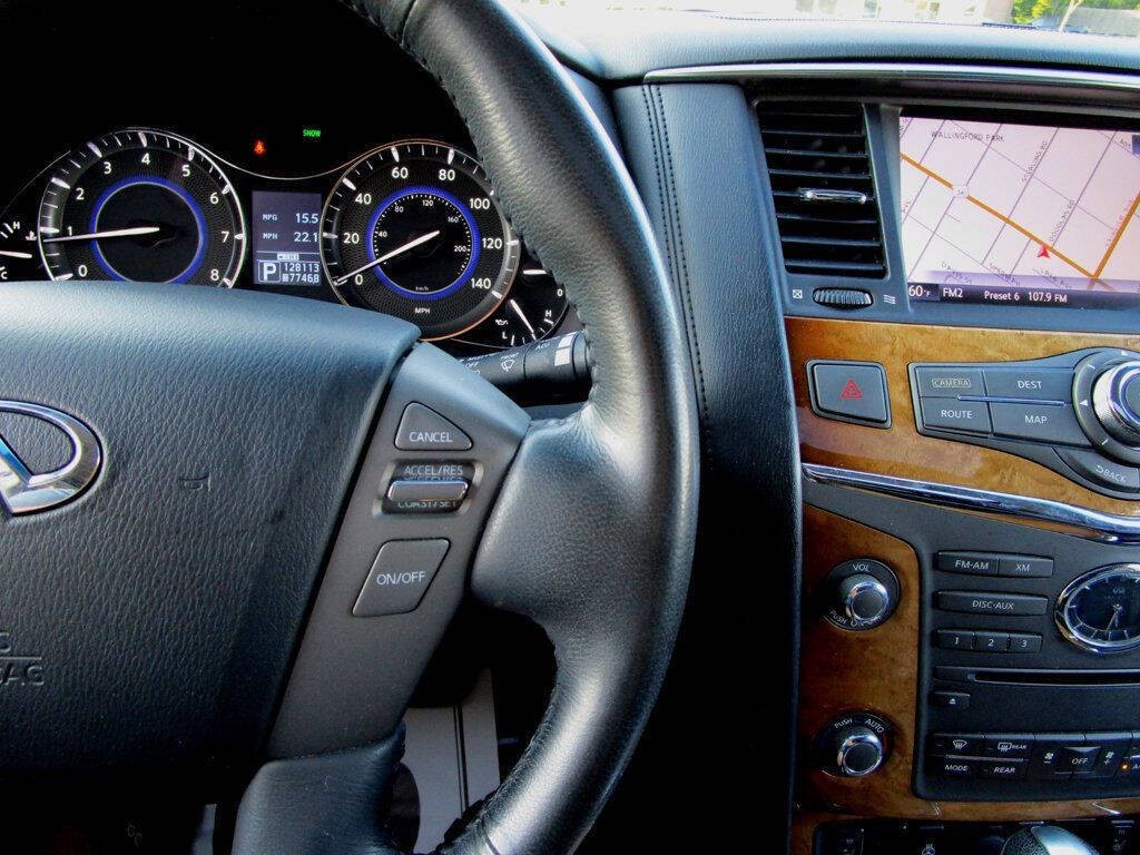 2012 INFINITI QX56 Image 24