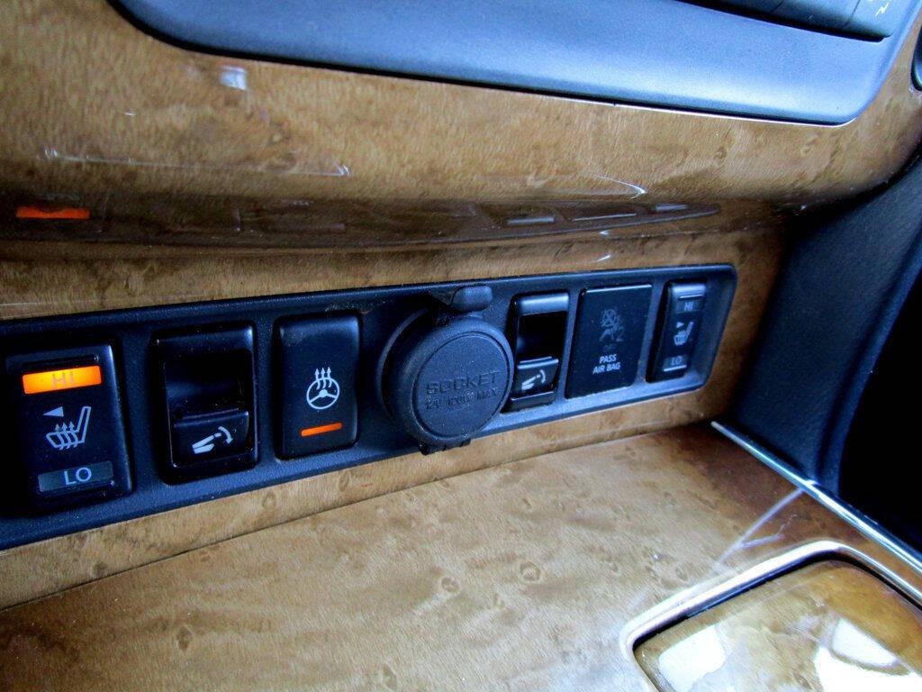 2012 INFINITI QX56 Image 27