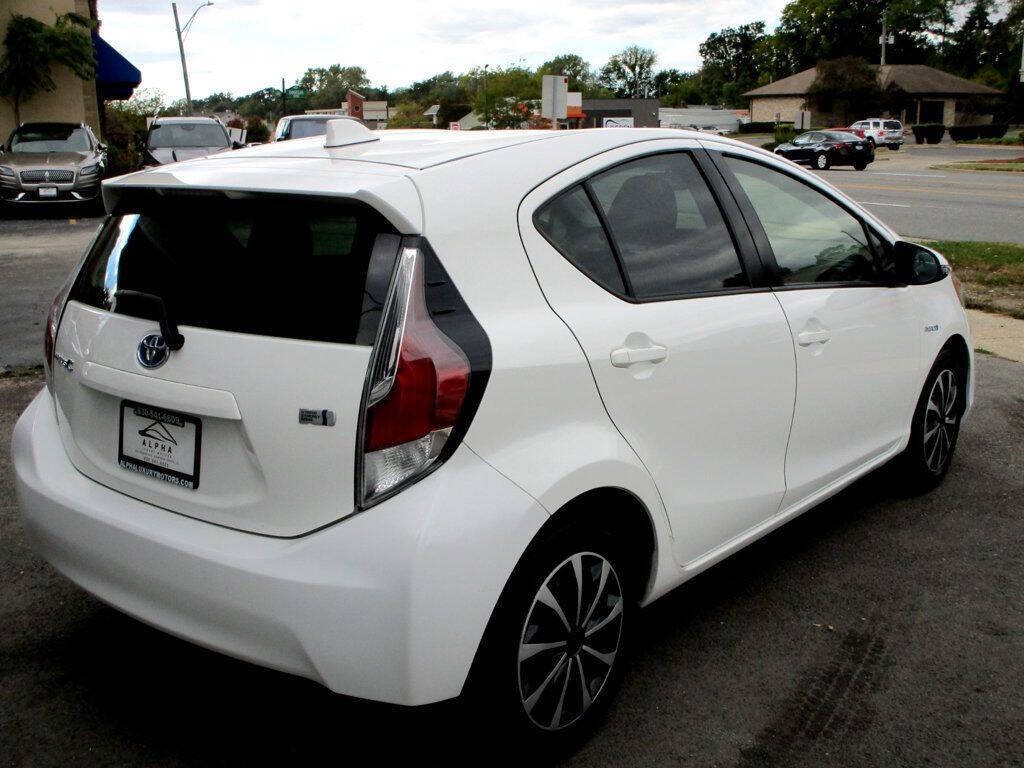 2015 Toyota Prius Image 7