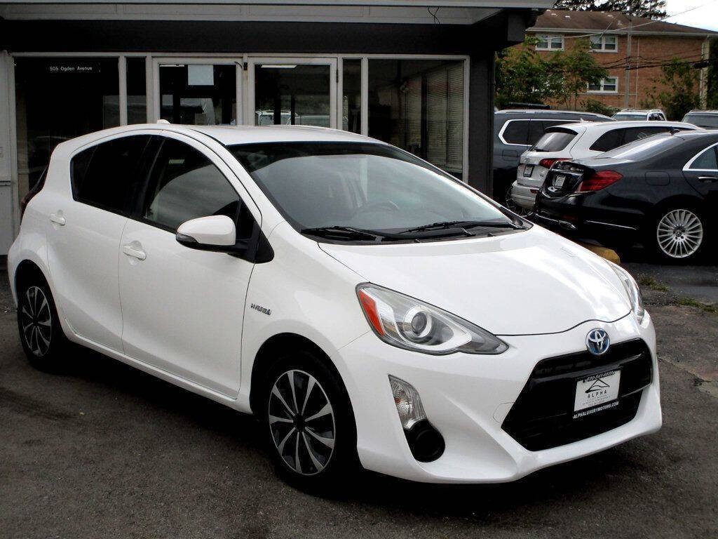 2015 Toyota Prius Image 6