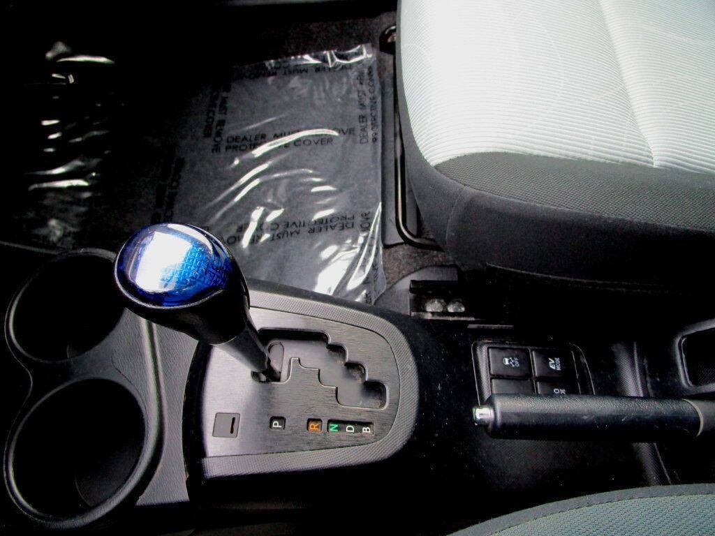 2015 Toyota Prius Image 19