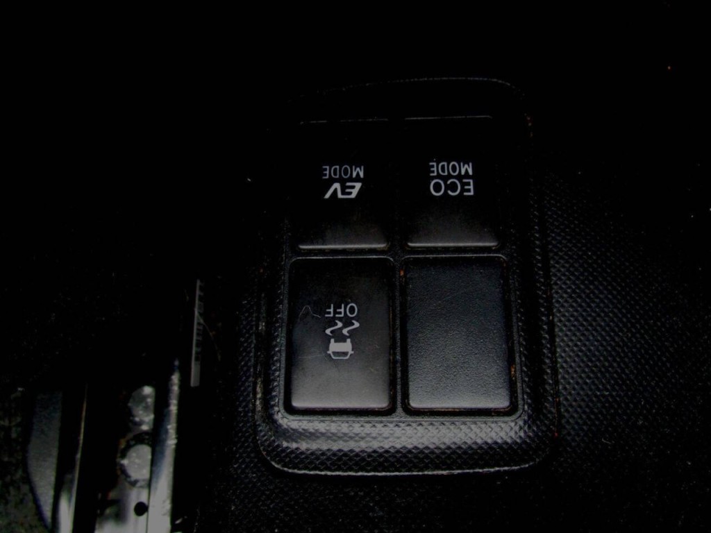 2015 Toyota Prius Image 24