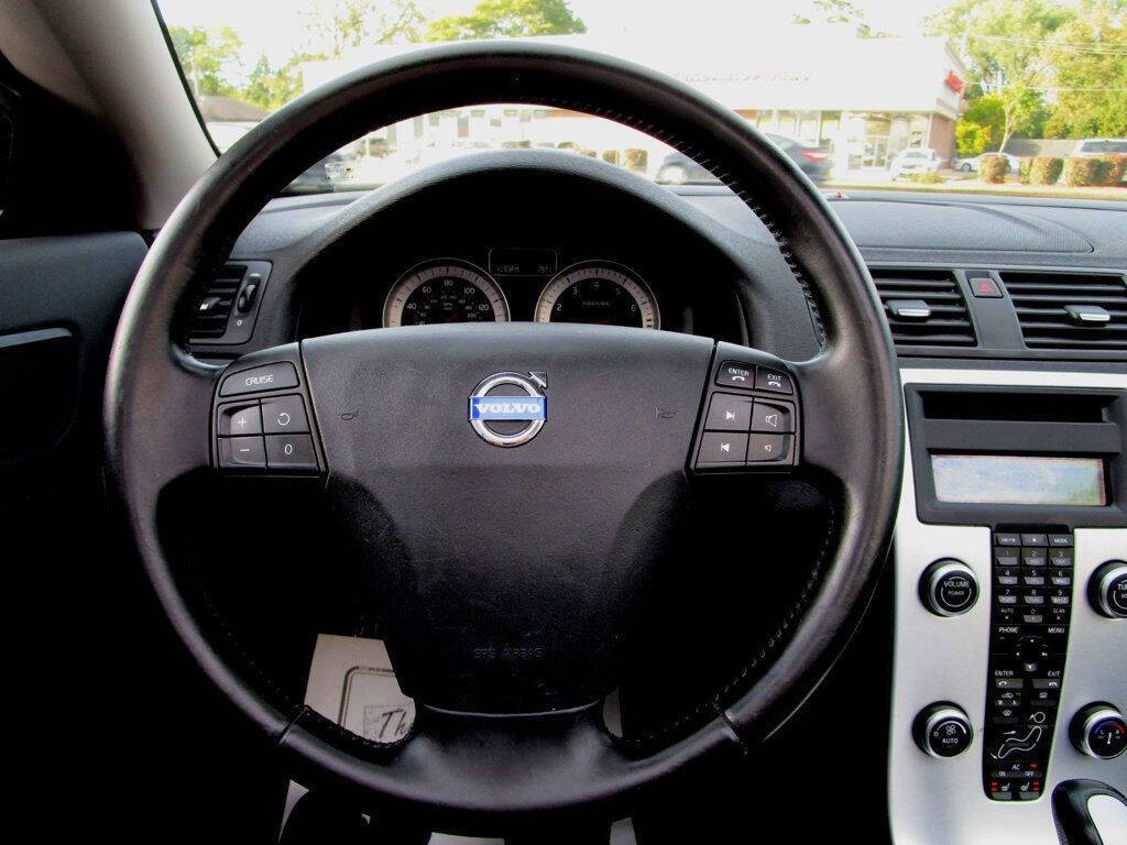 2011 Volvo C70 Image 17