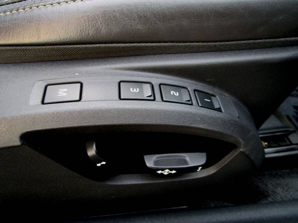 2011 Volvo C70 Image 24