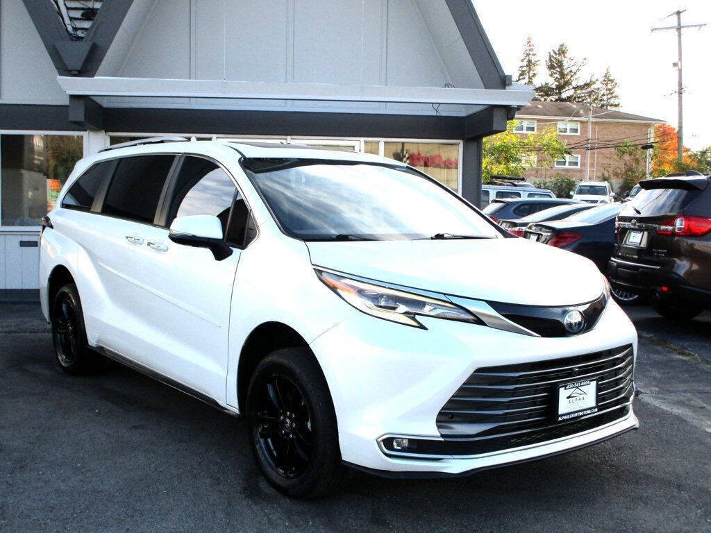 2022 Toyota Sienna Image 7