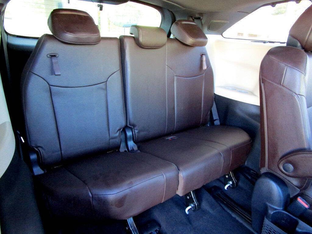 2022 Toyota Sienna Image 19