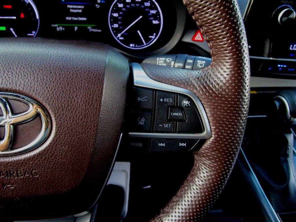 2022 Toyota Sienna Image 24