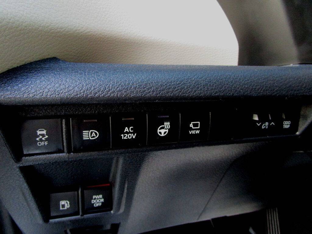 2022 Toyota Sienna Image 34