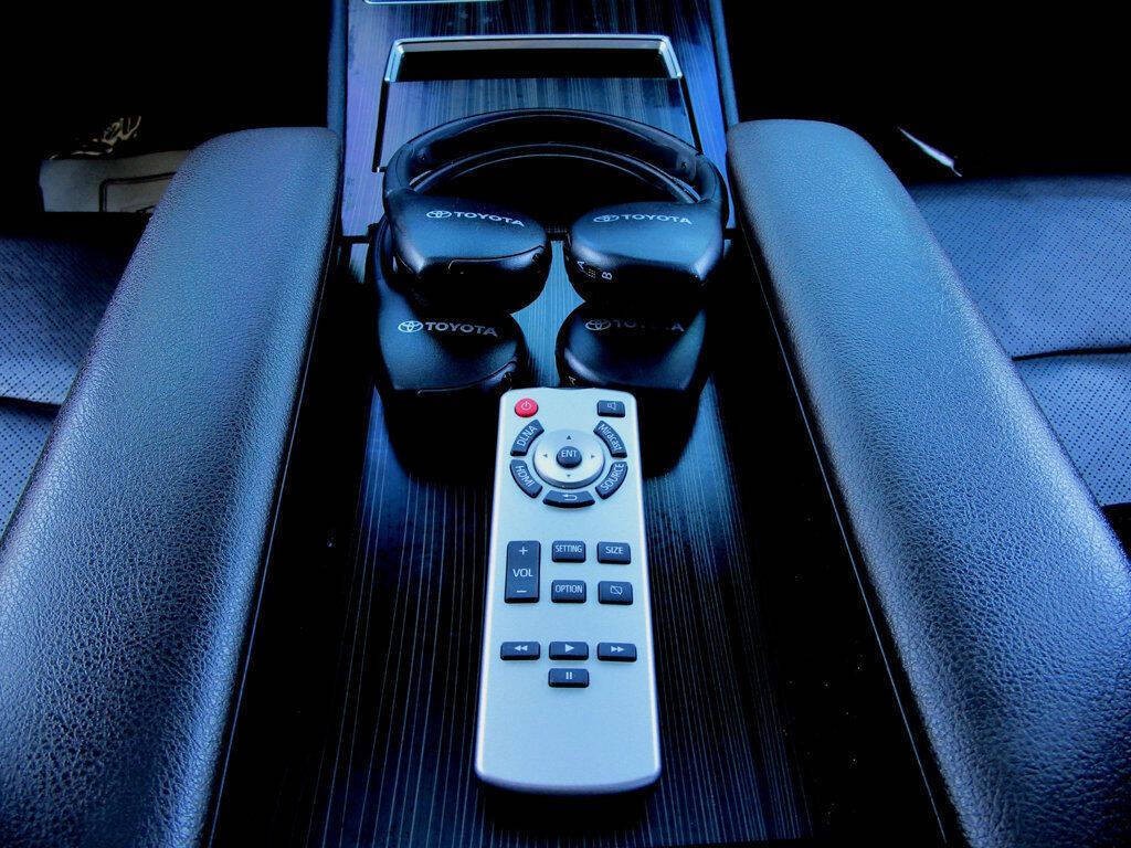 2022 Toyota Sienna Image 38