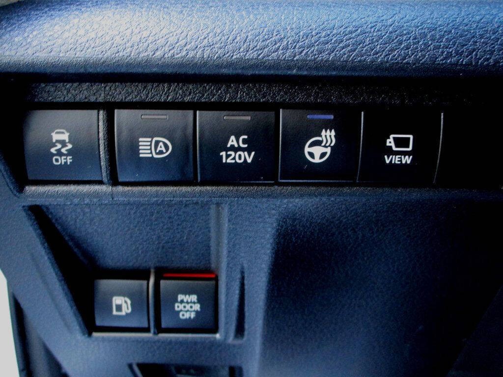 2022 Toyota Sienna Image 40