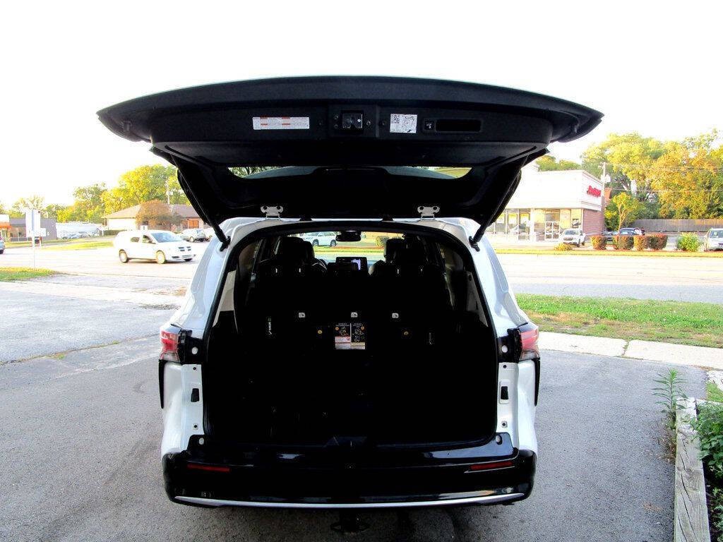 2022 Toyota Sienna Image 47