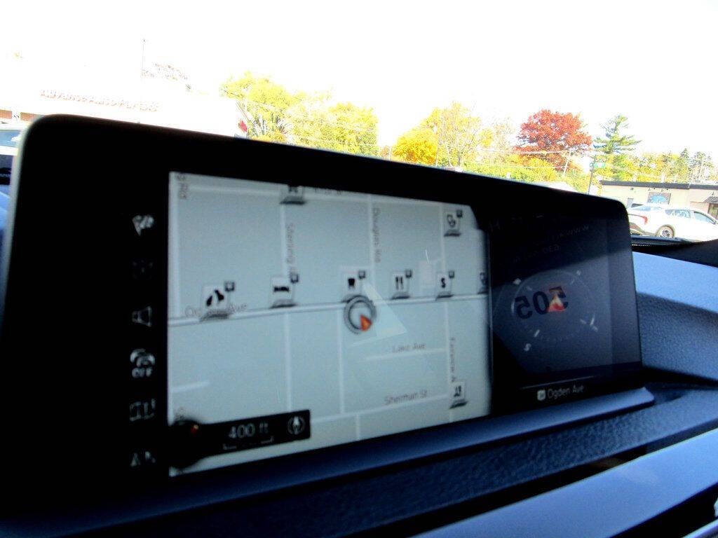 2017 BMW 3 Series Image 3