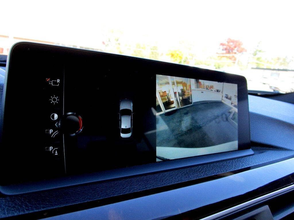 2017 BMW 3 Series Image 4