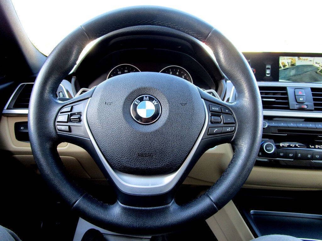 2017 BMW 3 Series Image 20