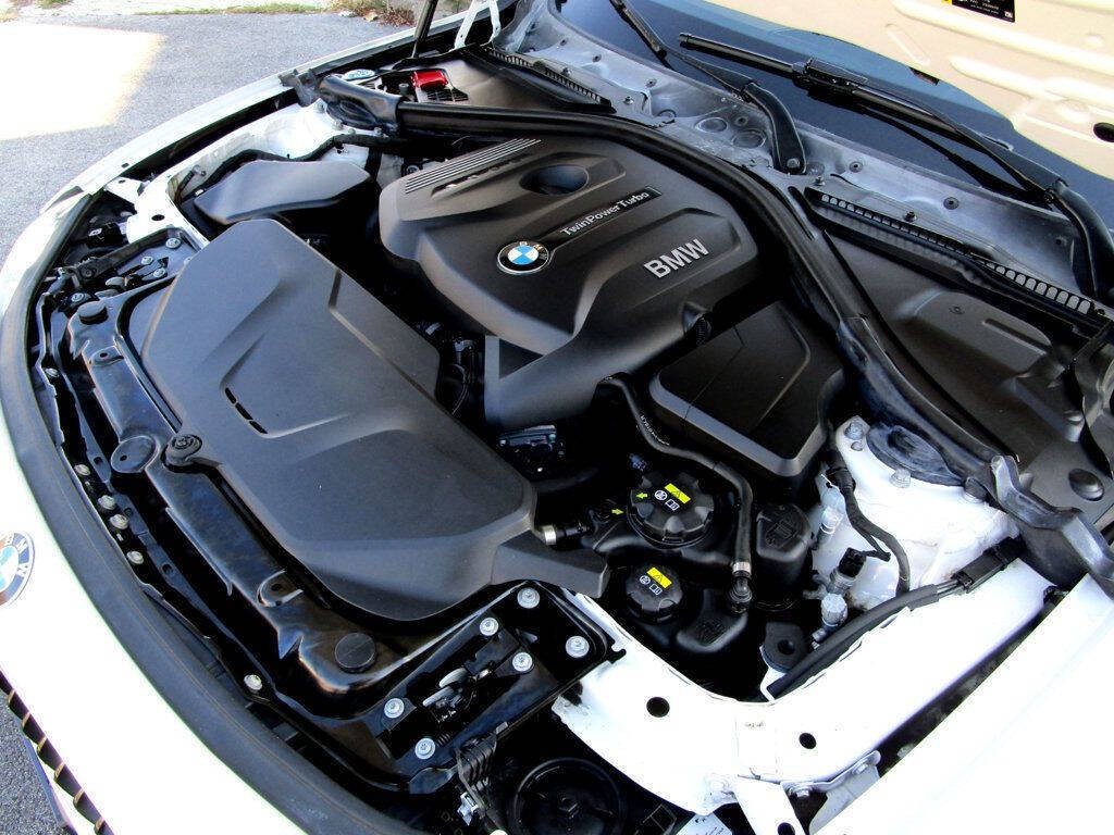 2017 BMW 3 Series Image 37