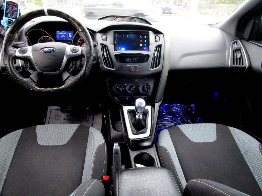 2014 Ford Focus Image 2