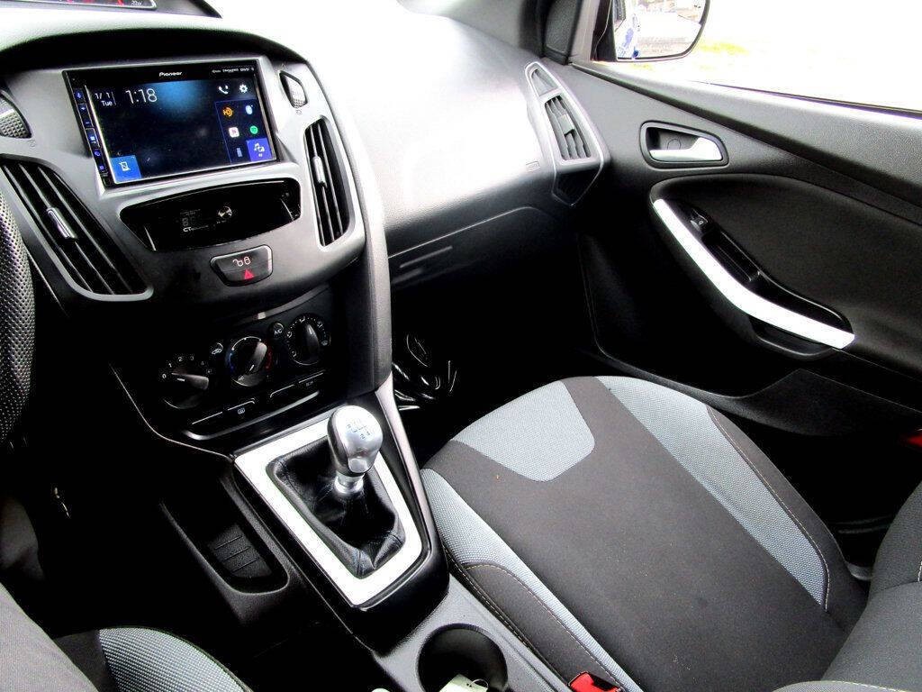 2014 Ford Focus Image 17