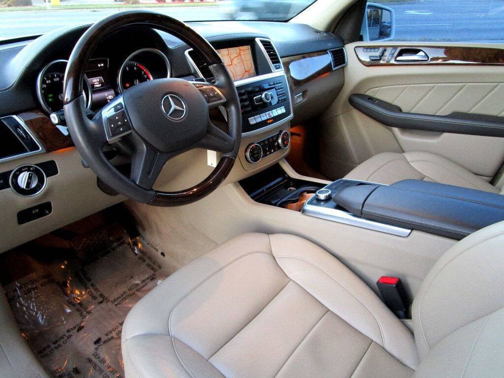 2016 Mercedes-Benz GL-Class Image 13