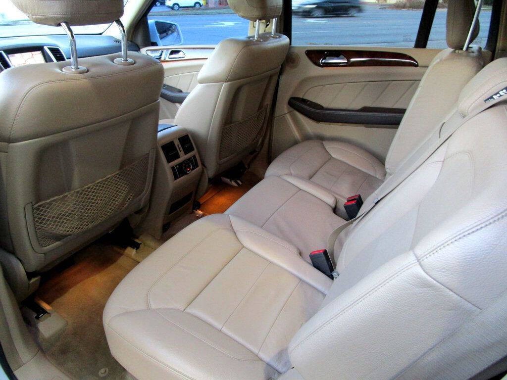 2016 Mercedes-Benz GL-Class Image 17