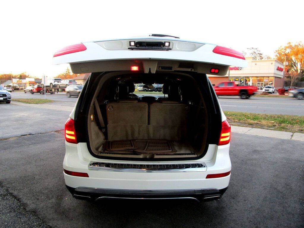 2016 Mercedes-Benz GL-Class Image 32