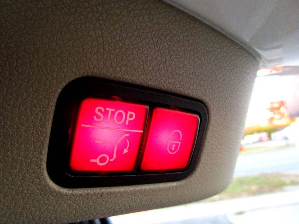 2016 Mercedes-Benz GL-Class Image 33