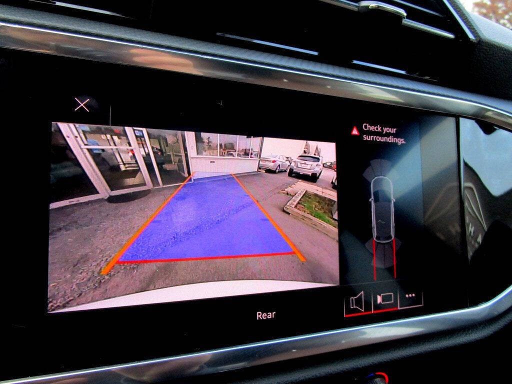 2021 Audi Q3 Image 4