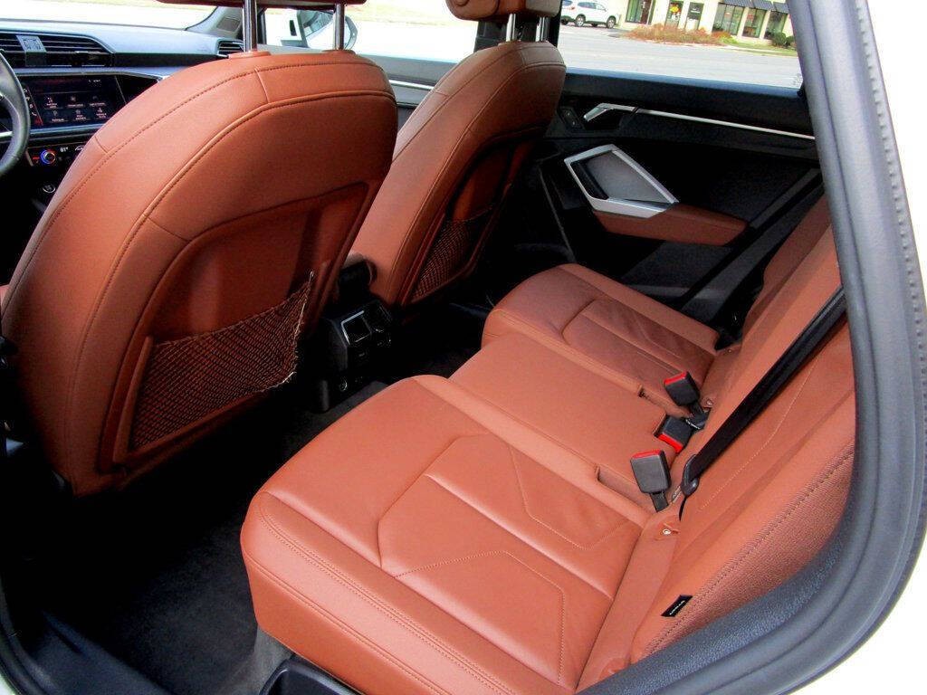 2021 Audi Q3 Image 17