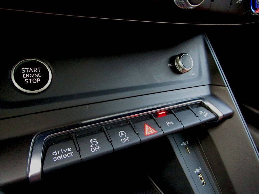 2021 Audi Q3 Image 26