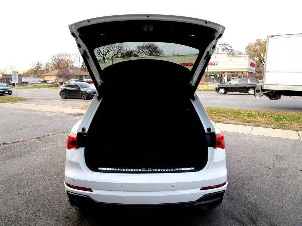 2021 Audi Q3 Image 32