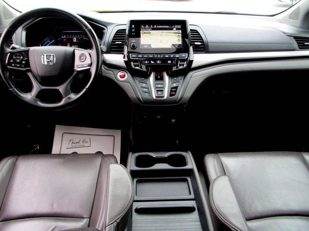2018 Honda Odyssey Image 2