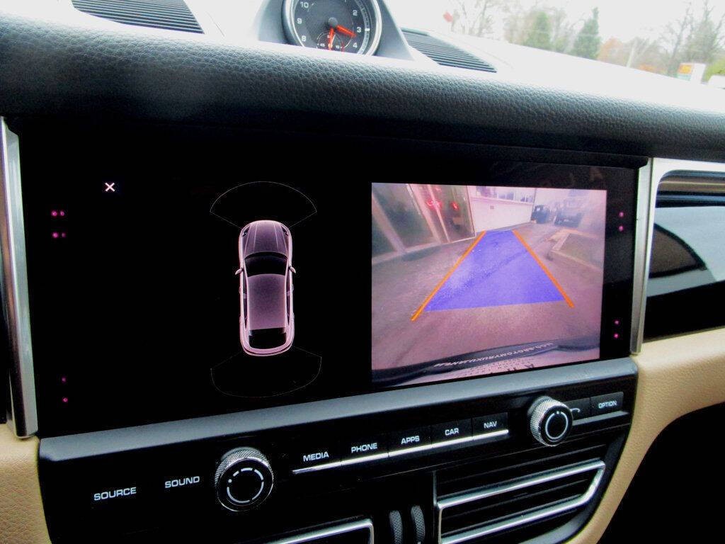 2020 Porsche Macan Image 4