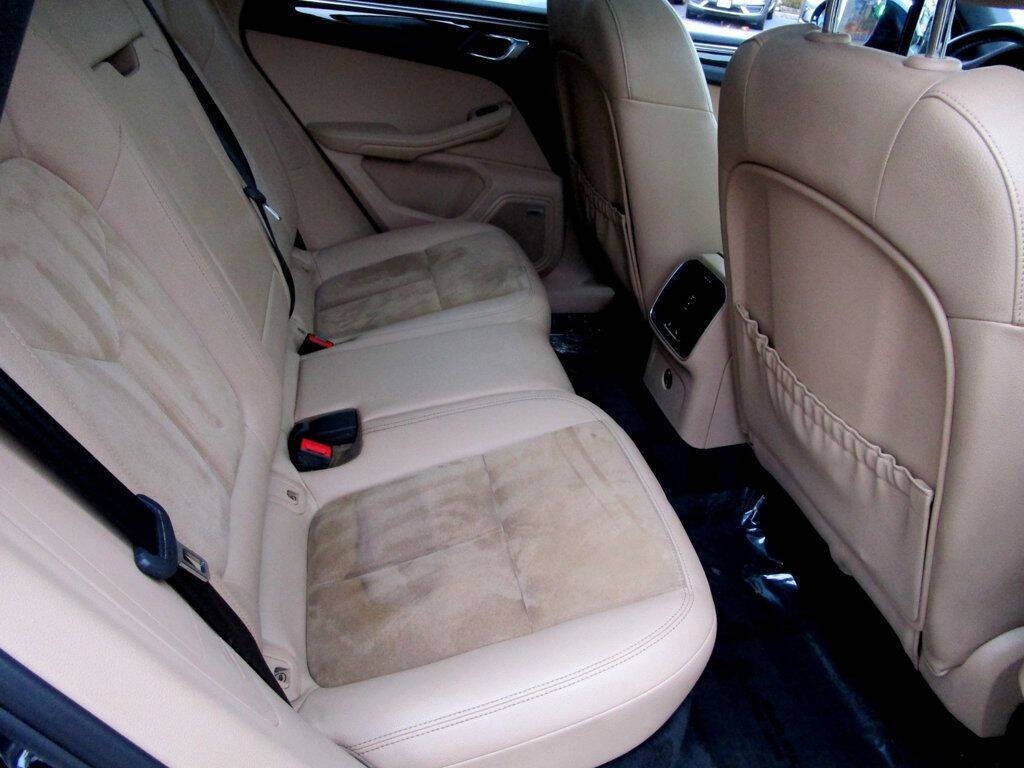 2020 Porsche Macan Image 18