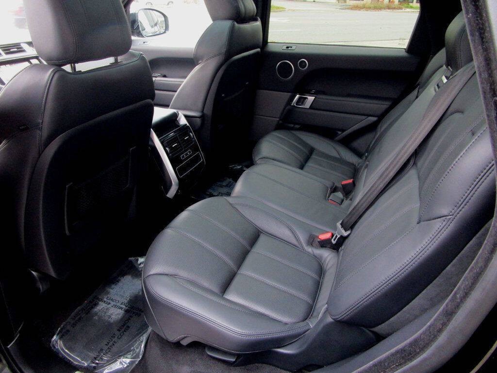 2016 Land Rover Range Rover Sport Image 17