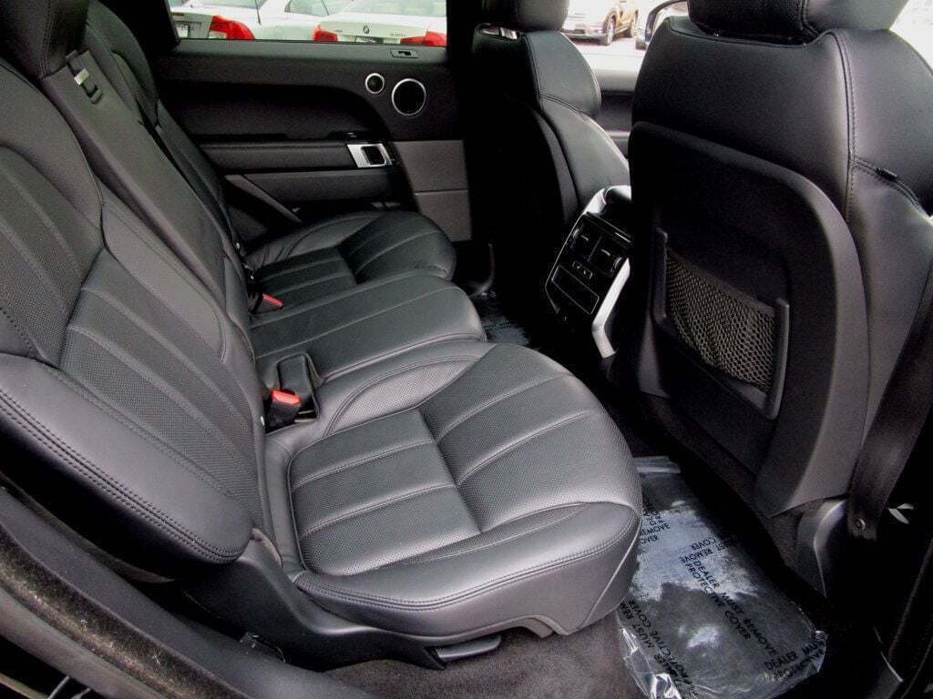 2016 Land Rover Range Rover Sport Image 18