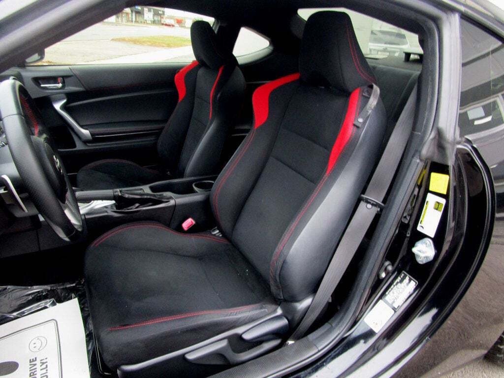 2016 Scion FR-S Image 15