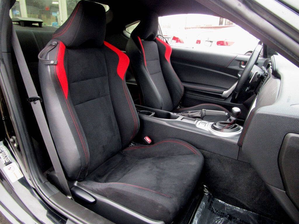 2016 Scion FR-S Image 16