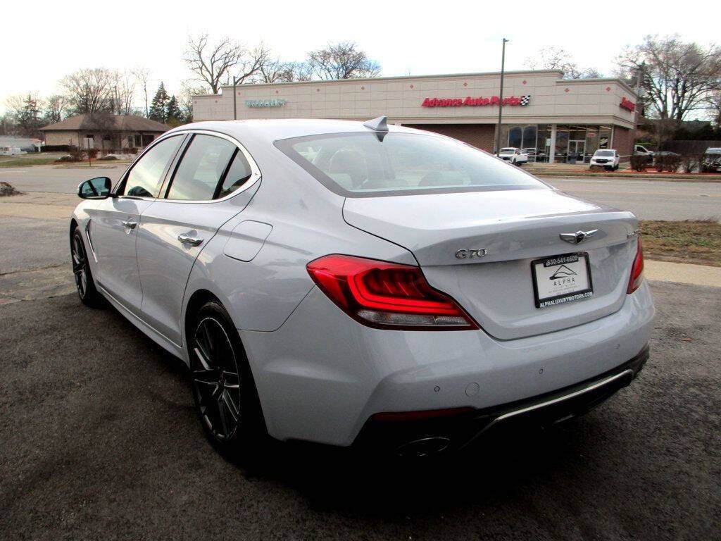 2019 Genesis G70 Image 10