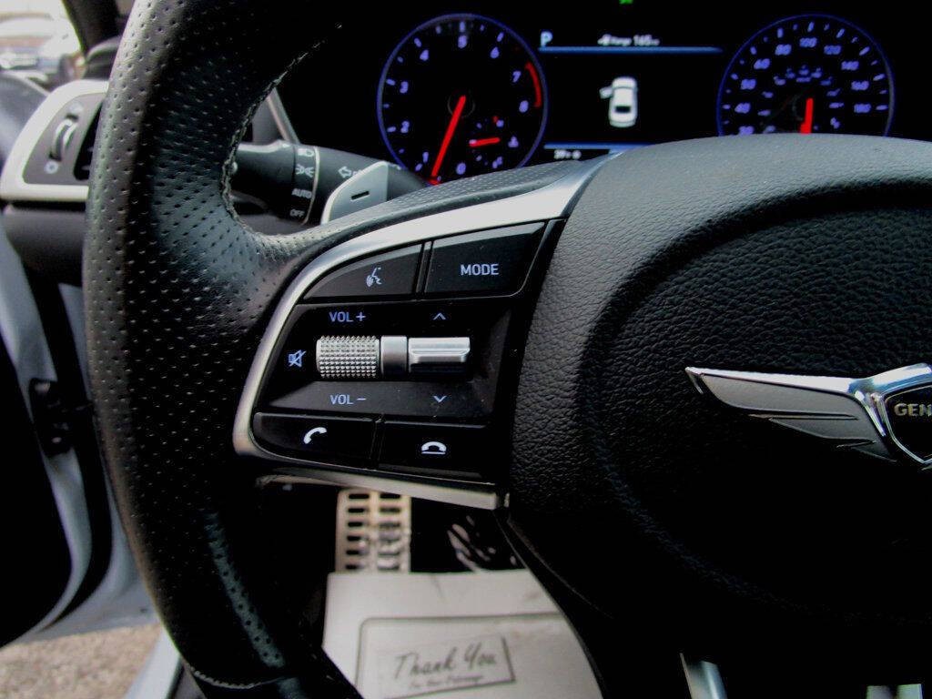 2019 Genesis G70 Image 21