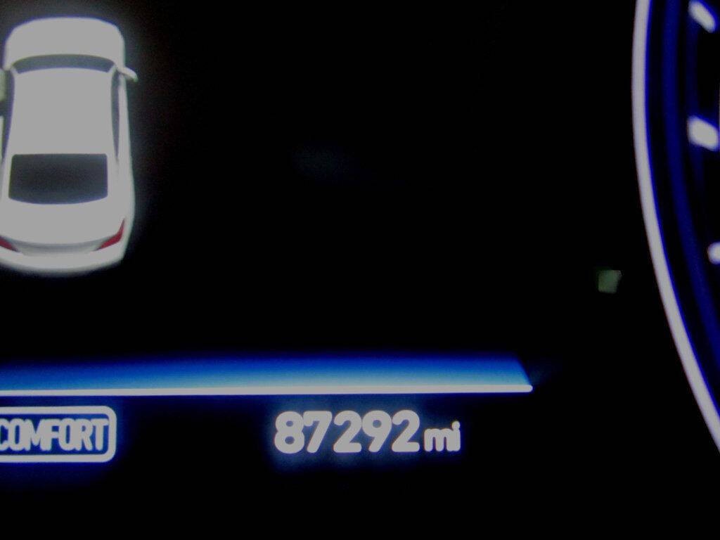 2019 Genesis G70 Image 24