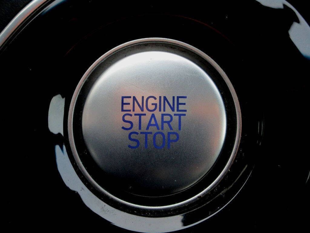 2019 Genesis G70 Image 29