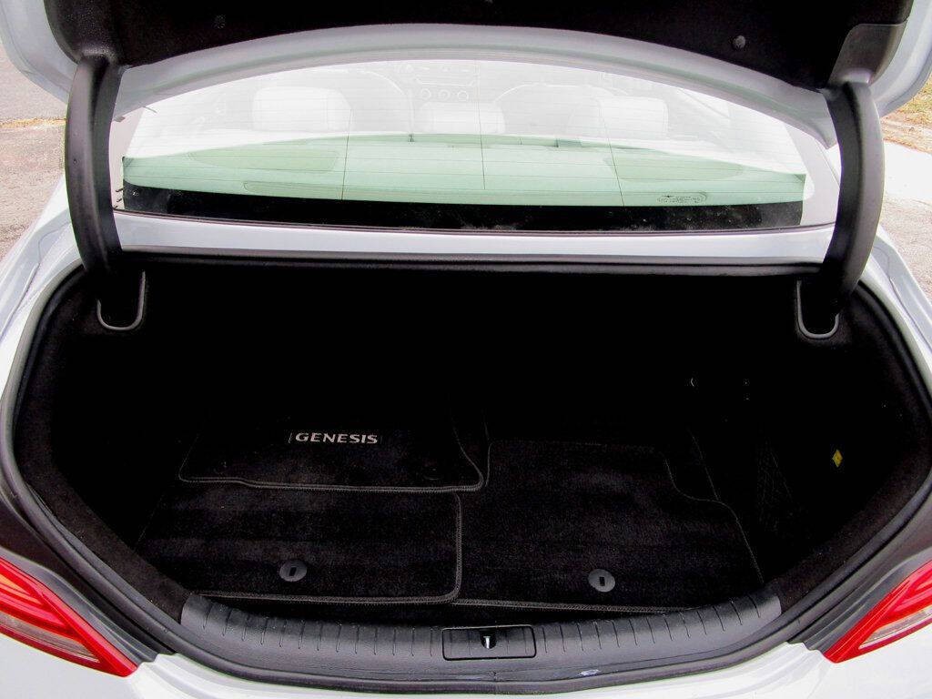 2019 Genesis G70 Image 35
