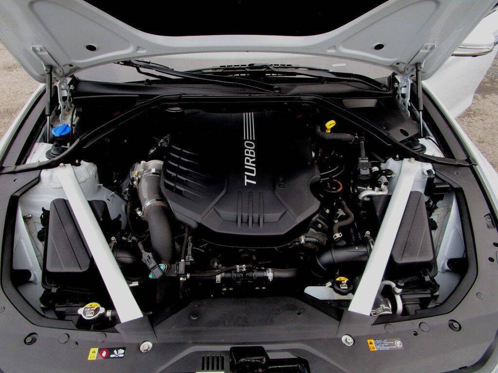 2019 Genesis G70 Image 40