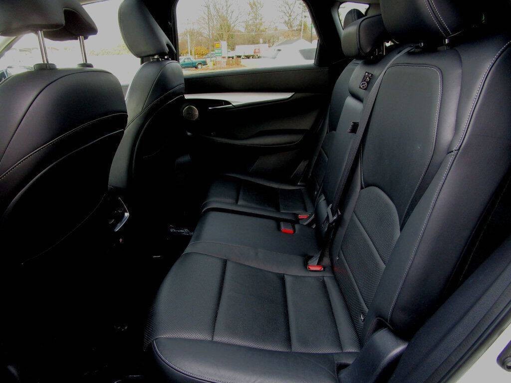 2019 INFINITI QX50 Image 16
