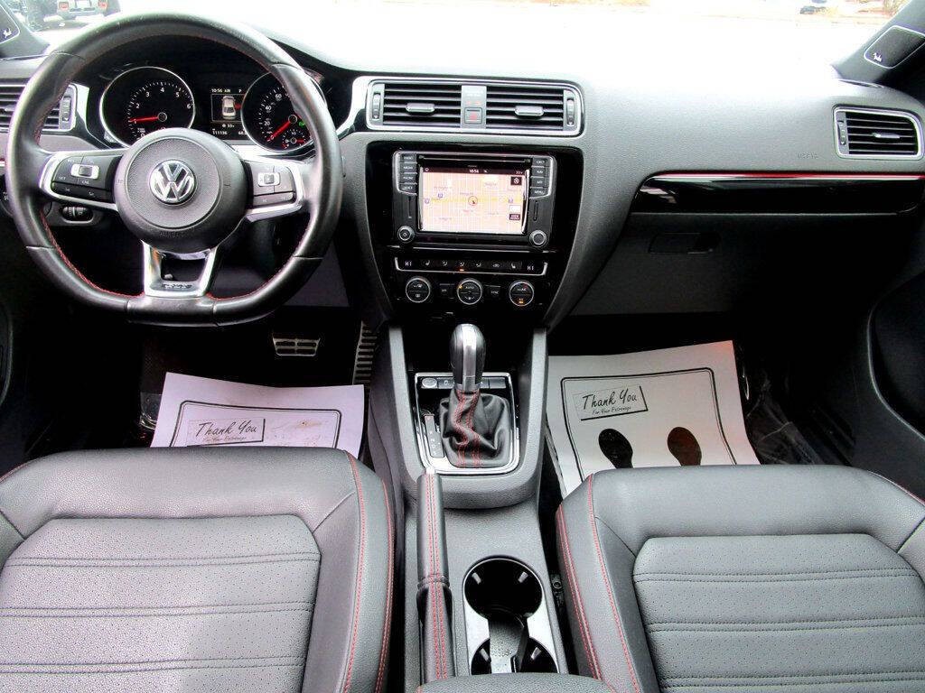 2018 Volkswagen Jetta Image 2