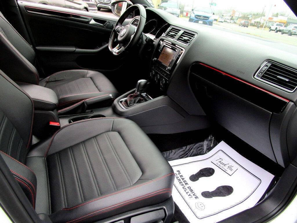 2018 Volkswagen Jetta Image 14