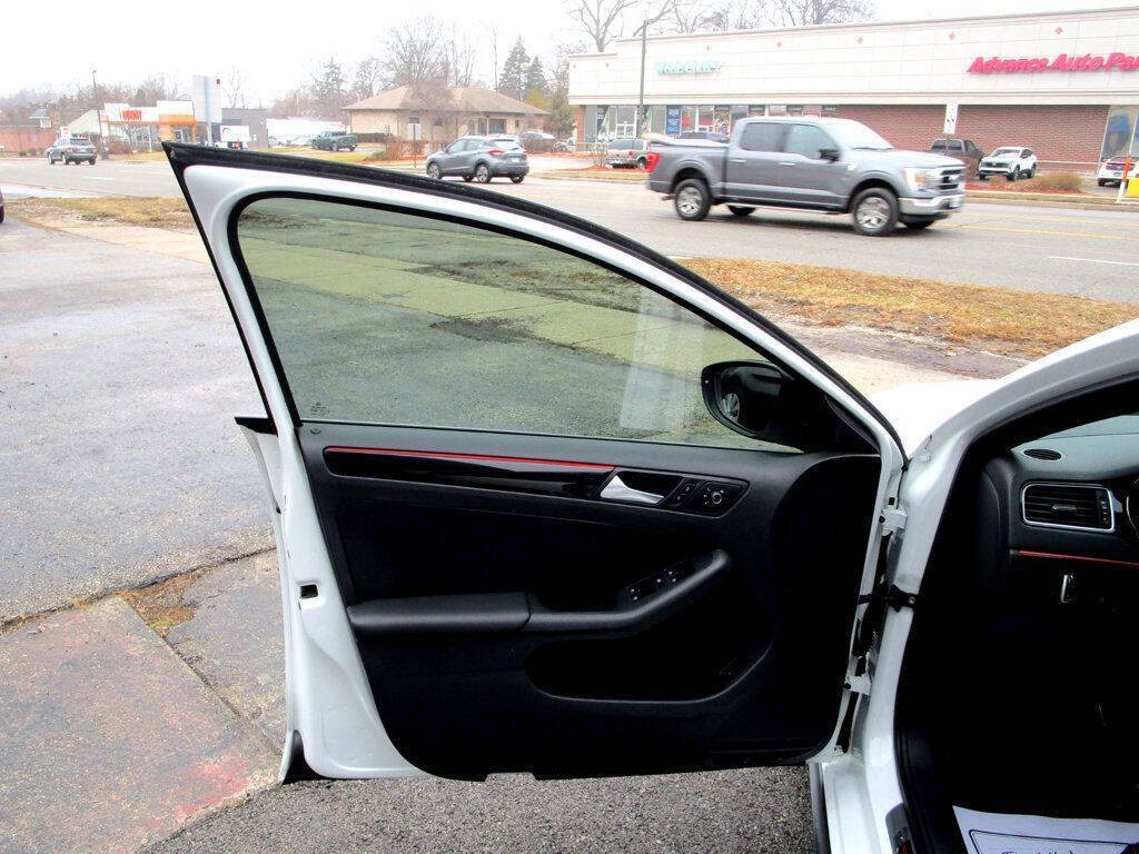 2018 Volkswagen Jetta Image 17